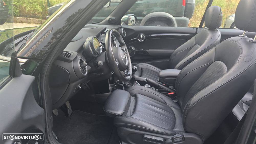 MINI Cabrio Cooper S Sidewalk - 25