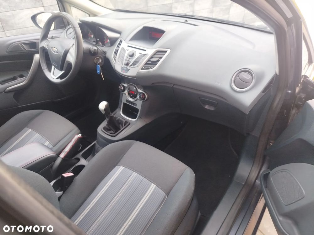 Ford Fiesta - 6