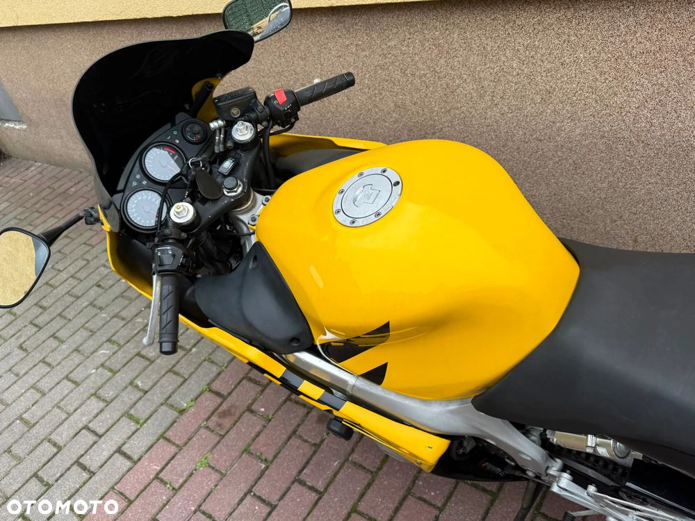 Honda CBR - 11