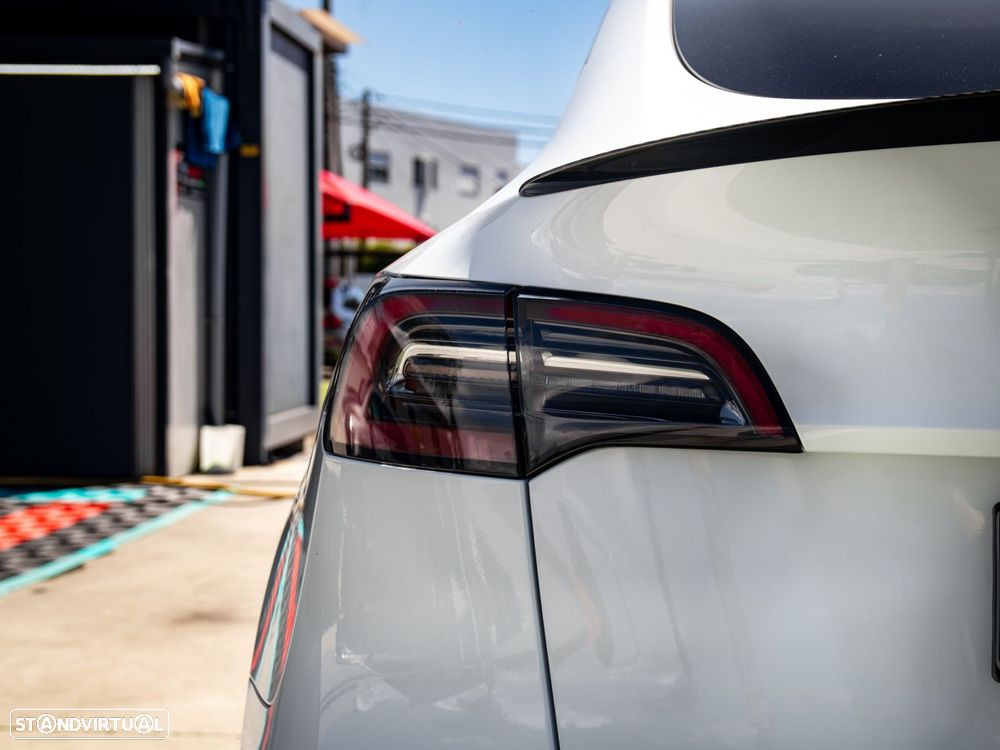 Tesla Model Y Performance Tração Integral - 11