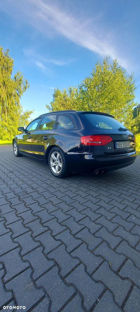 Audi A4 Avant 2.0 TDI DPF quattro - 8