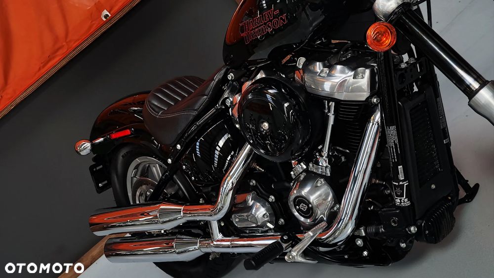 Harley-Davidson Softail Standard - 18