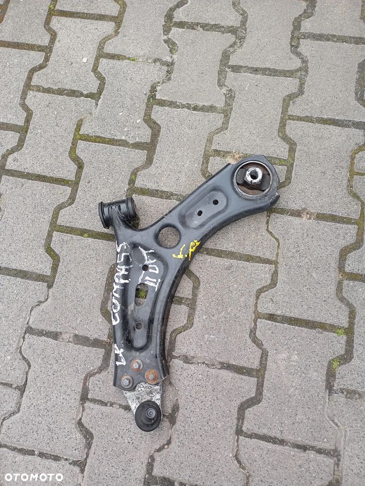 WAHACZ PRZEDNI LEWY JEEP COMPASS II LIFT