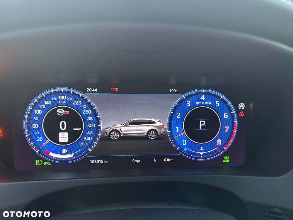 Jaguar F-Pace AWD SVR - 24