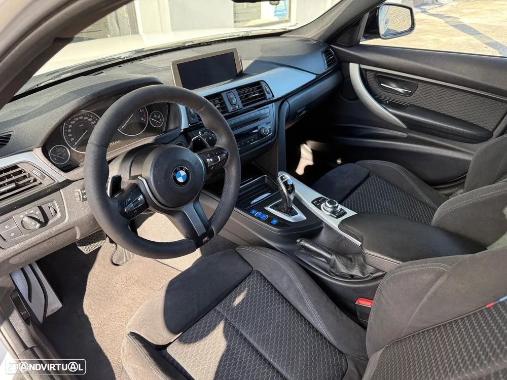 BMW 320 d Auto Pack M - 13