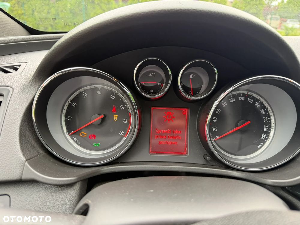 Opel Insignia 2.0 T Sport 4x4 - 18