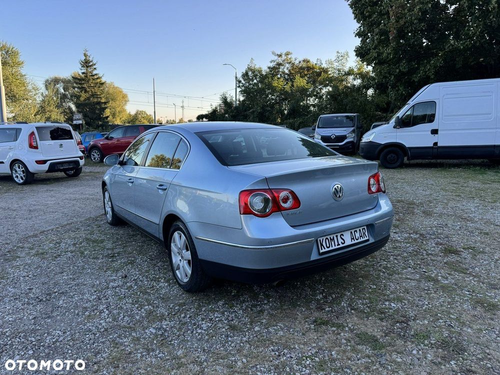 Volkswagen Passat - 30