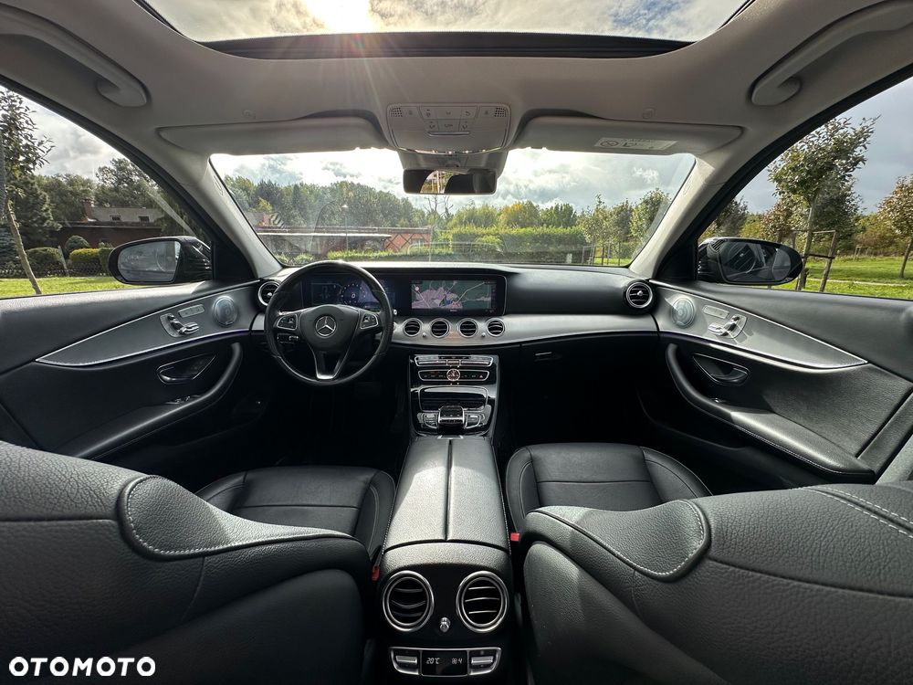 Mercedes-Benz Klasa E 350 - 33