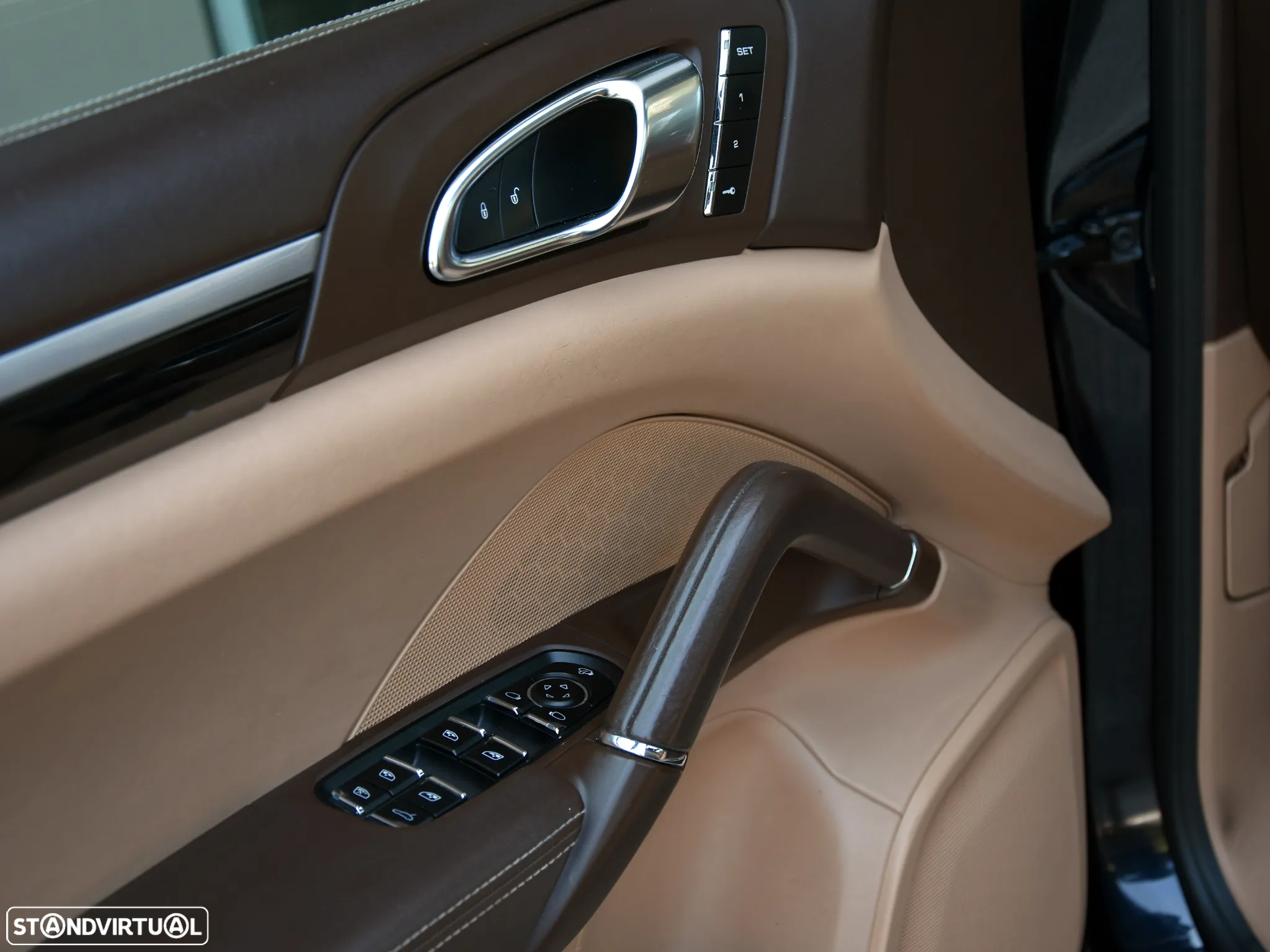 Porsche Cayenne Platinum Edition - 13