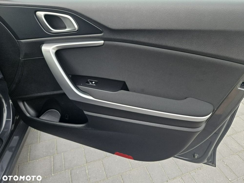 Kia Ceed - 15