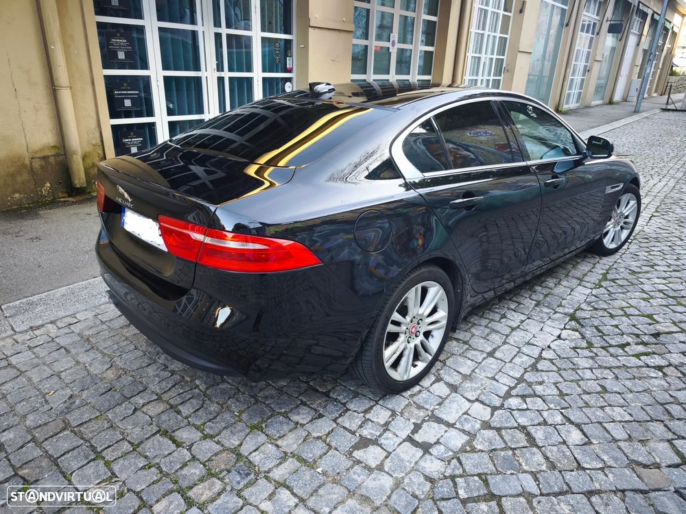 Jaguar XE 2.0 D Prestige Aut. - 22