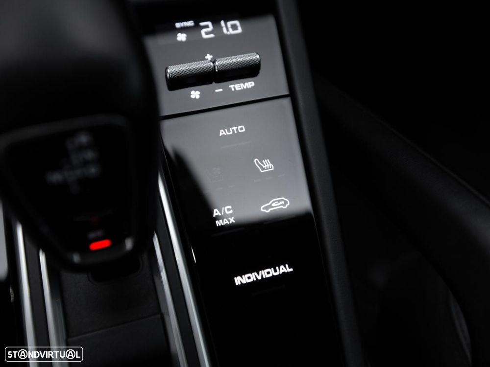 Porsche Cayenne - 29