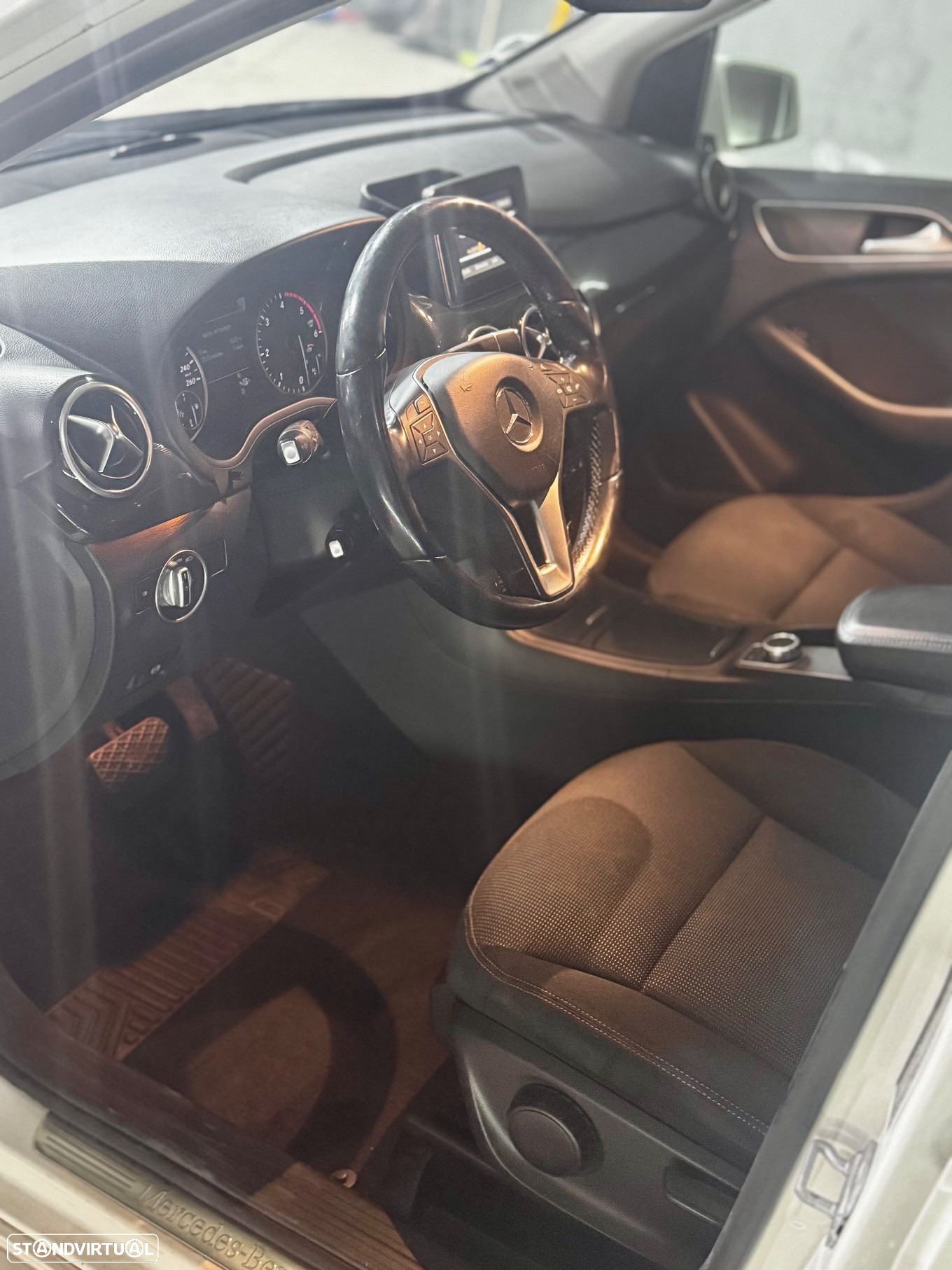Mercedes-Benz B 180 CDI (BlueEFFICIENCY) 7G-DCT - 9