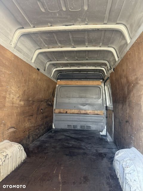 Mercedes-Benz Sprinter - 10