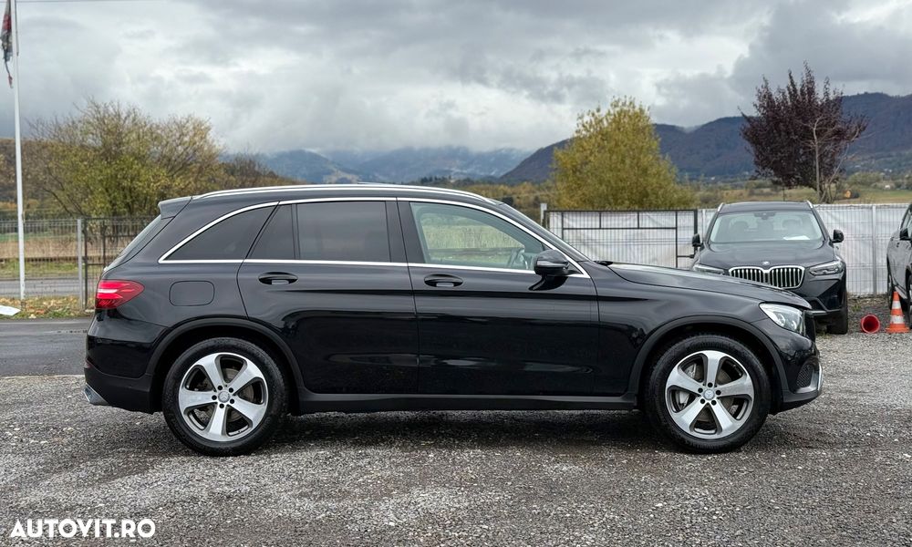 Mercedes-Benz GLC 220 d 4MATIC 9G-TRONIC - 10