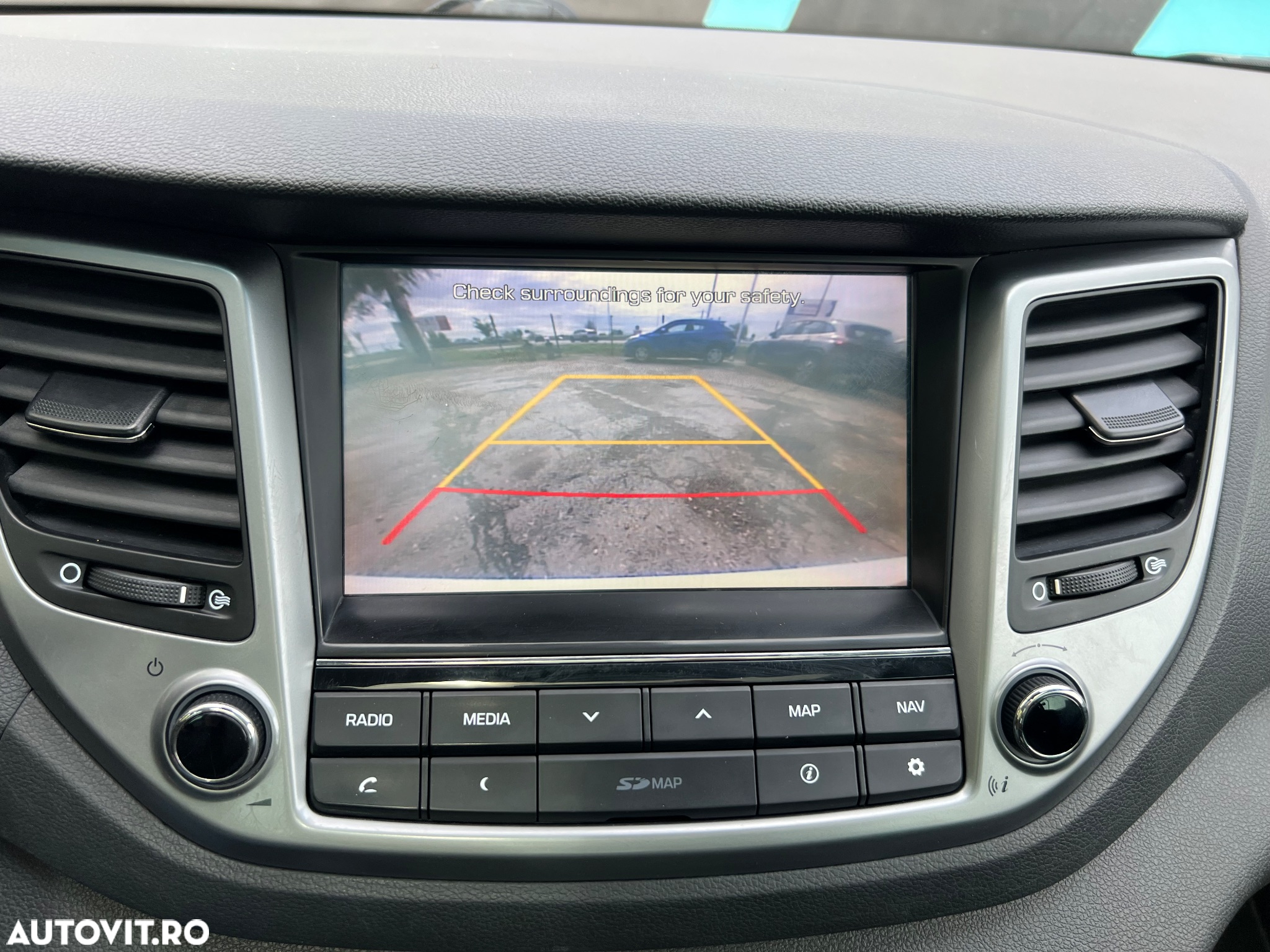 Hyundai Tucson 2.0 CRDI 2WD Trend - 23