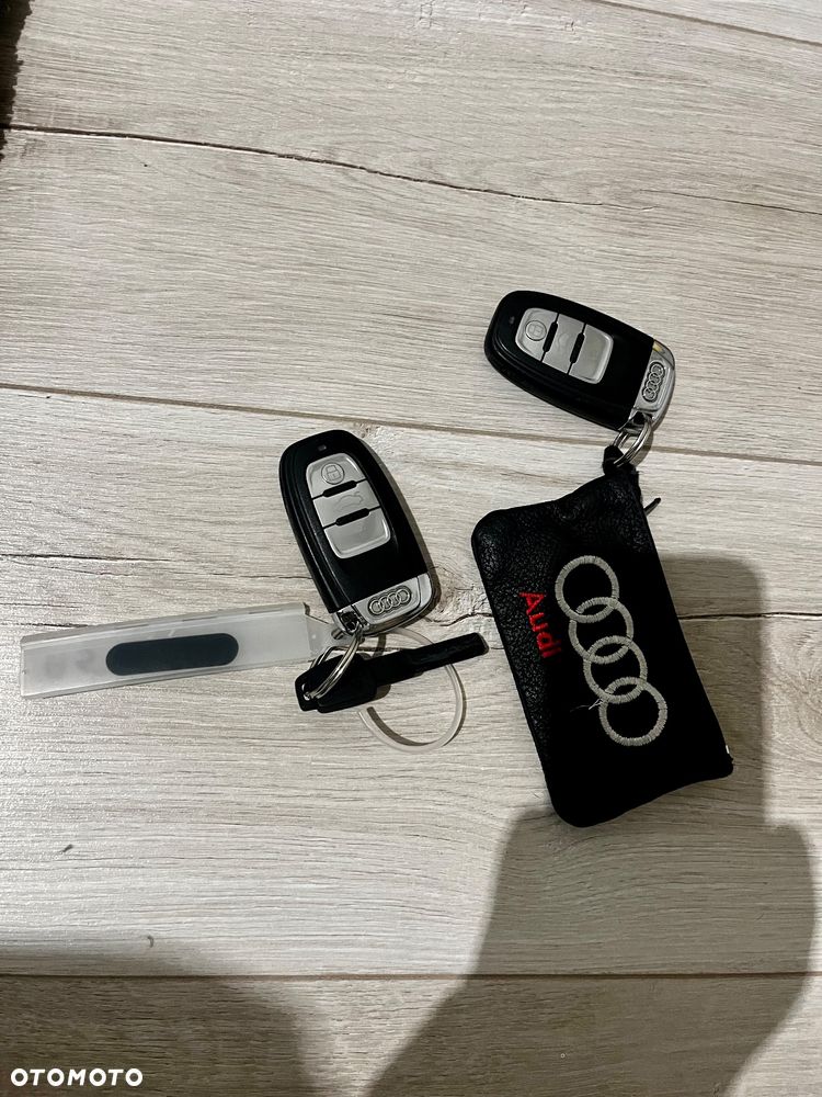 Audi A4 ver-2-0-tdi-dpf-multitronic-s-line-sportpaket - 23