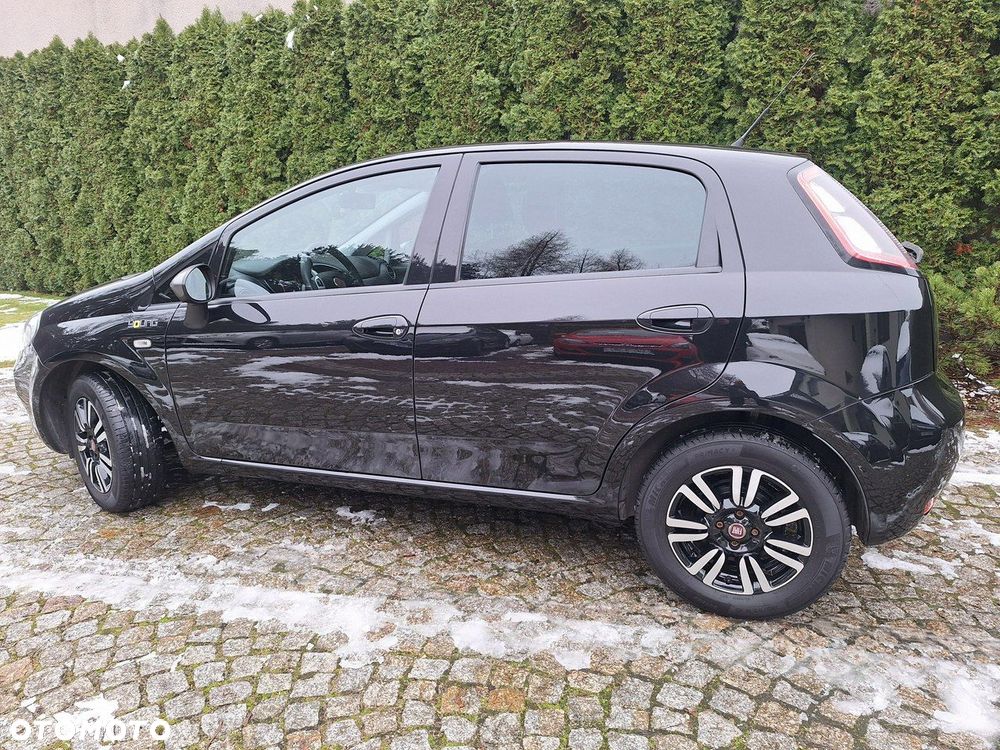 Fiat Punto 1.4 Young - 26