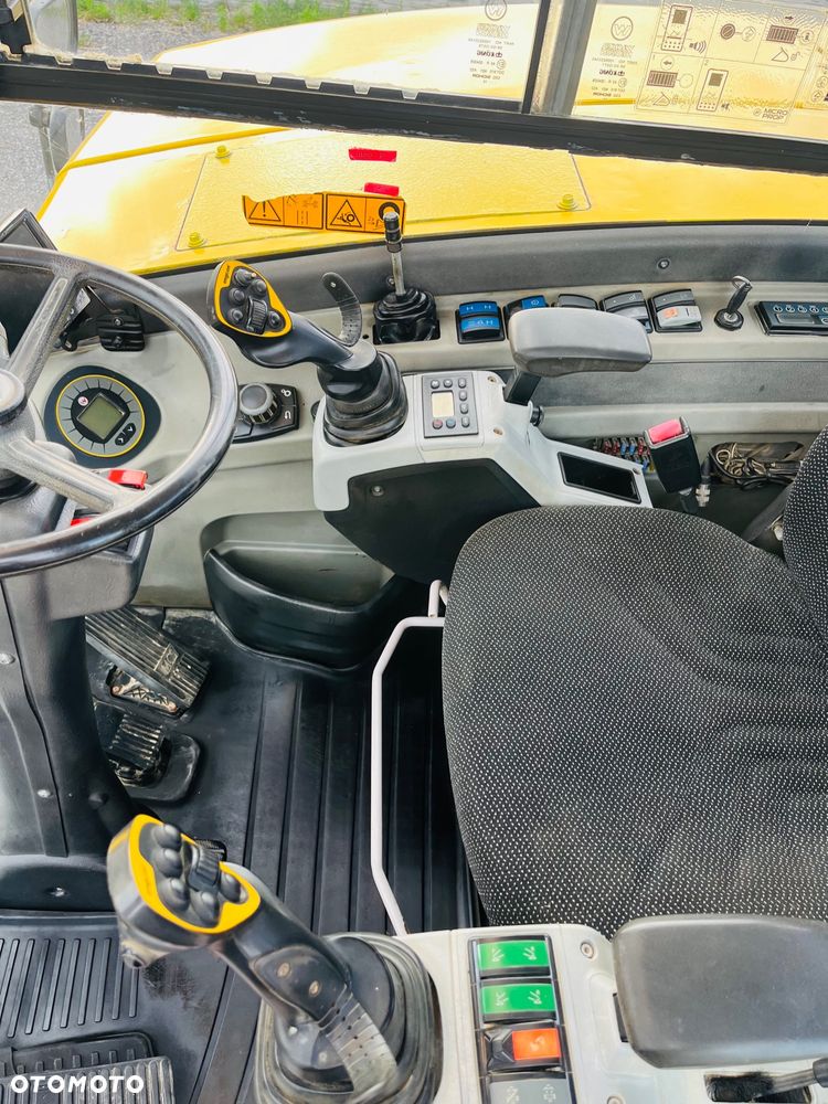 Wacker Neuson EW 100 / ROTOTILT / 4 Łyżki + Widły / Plug + Podpory / Sprowadzona / Koparka Kołowa - 19
