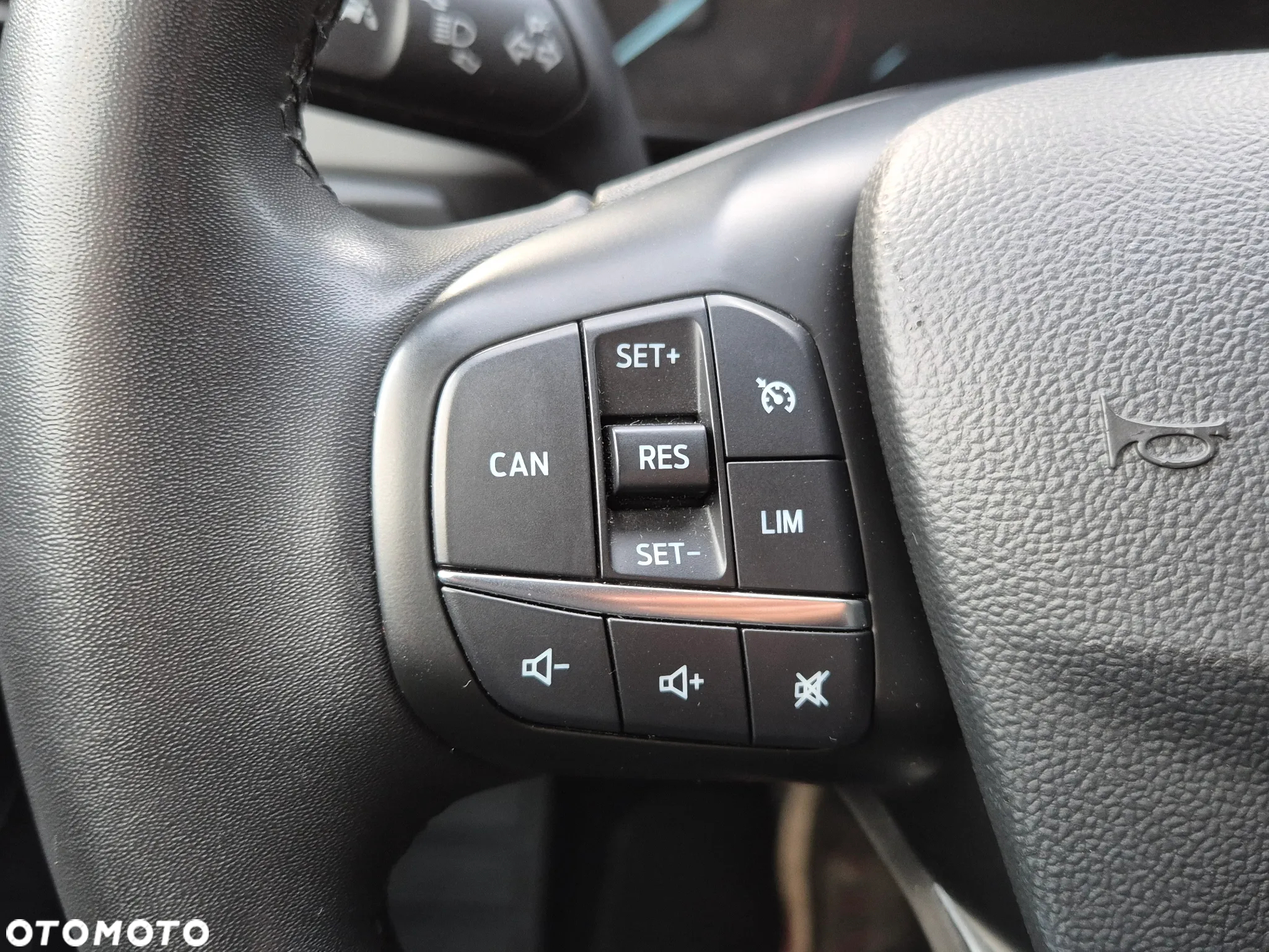 Ford Focus 1.0 EcoBoost mHEV Titanium - 31