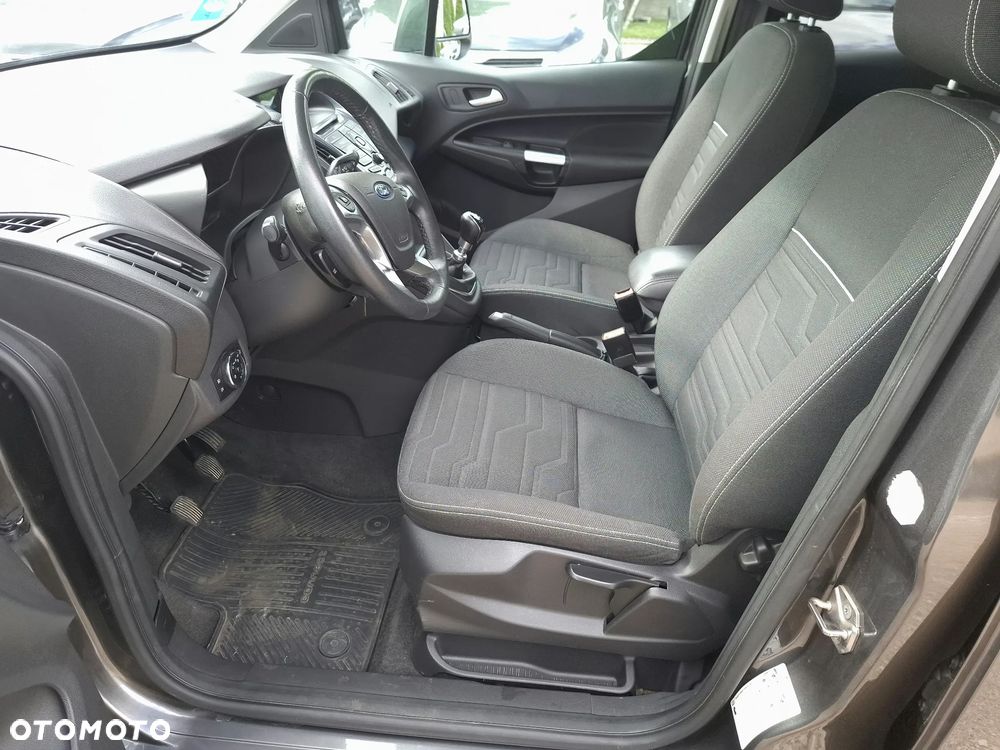 Ford Tourneo Connect Grand - 18