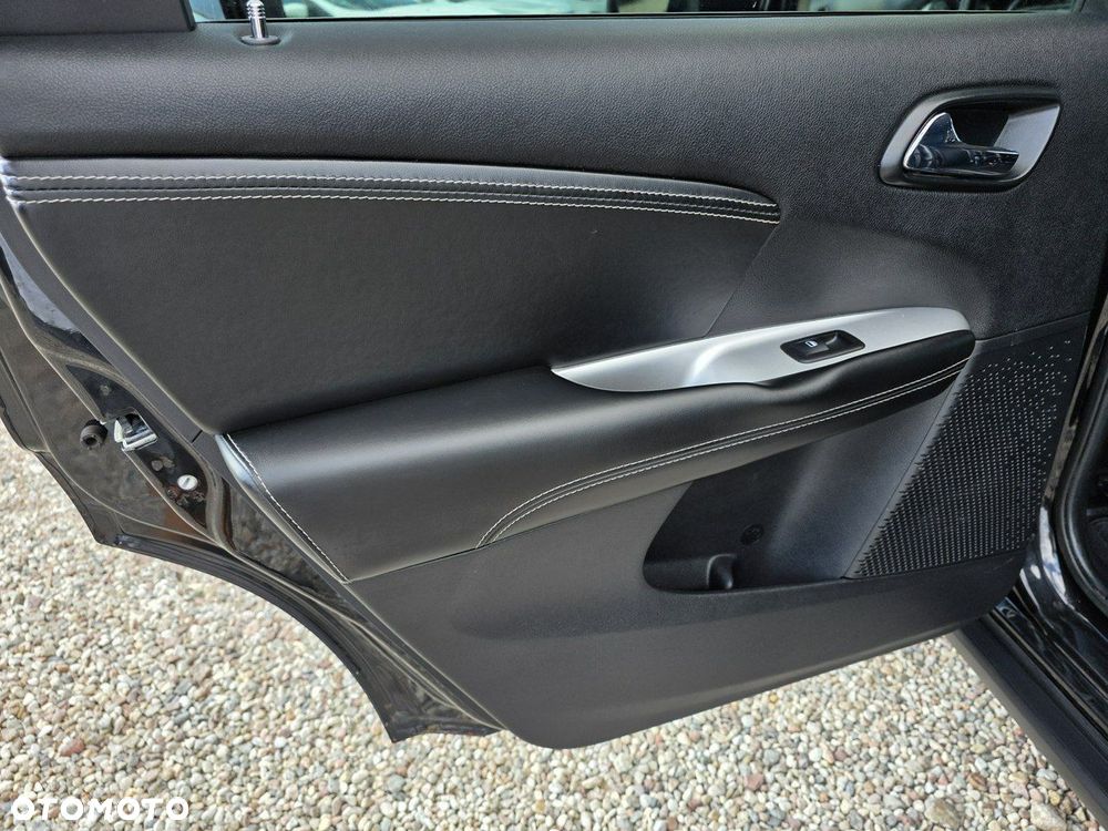 Fiat Freemont 2.0 Multijet 16V DPF Automatik Allrad Black Code - 39
