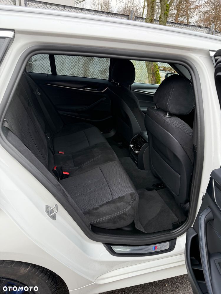 BMW Seria 5 530i xDrive M Sport Edition - 12