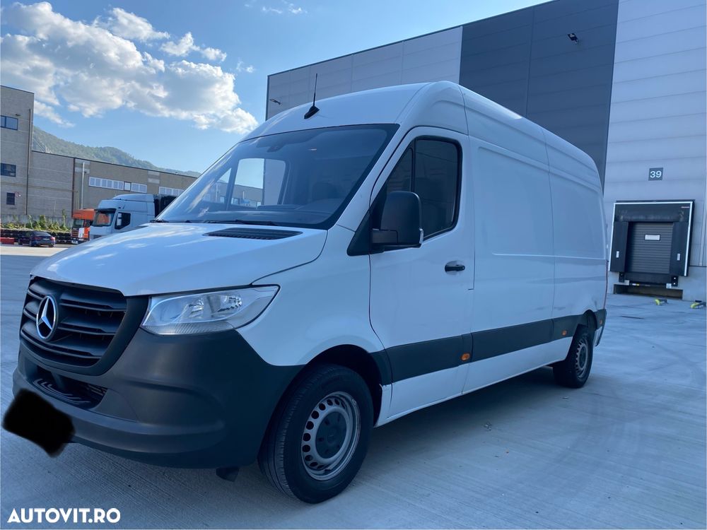 Mercedes-Benz Sprinter - 1