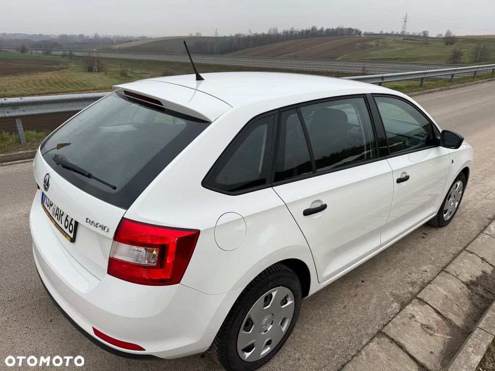 Skoda RAPID 1.2 MPI Ambition - 12