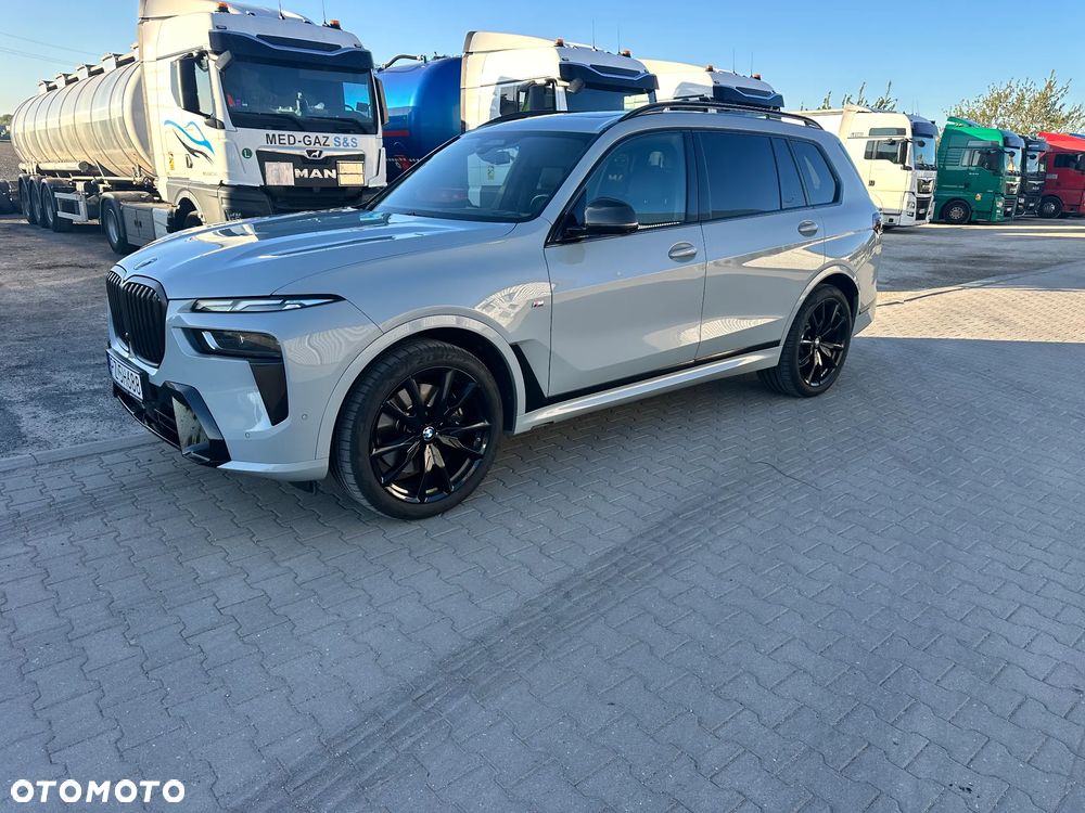 BMW X7 xDrive40i mHEV Individual Edition sport - 2