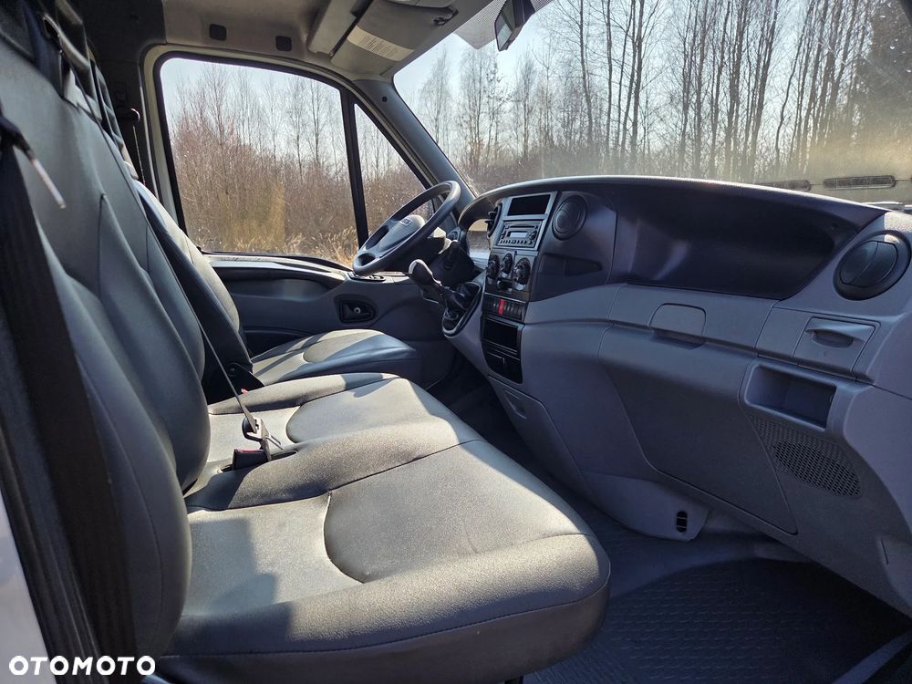 Iveco Daily 85Tyś.przebiegu orginał sta wzorow 7osóby - 16