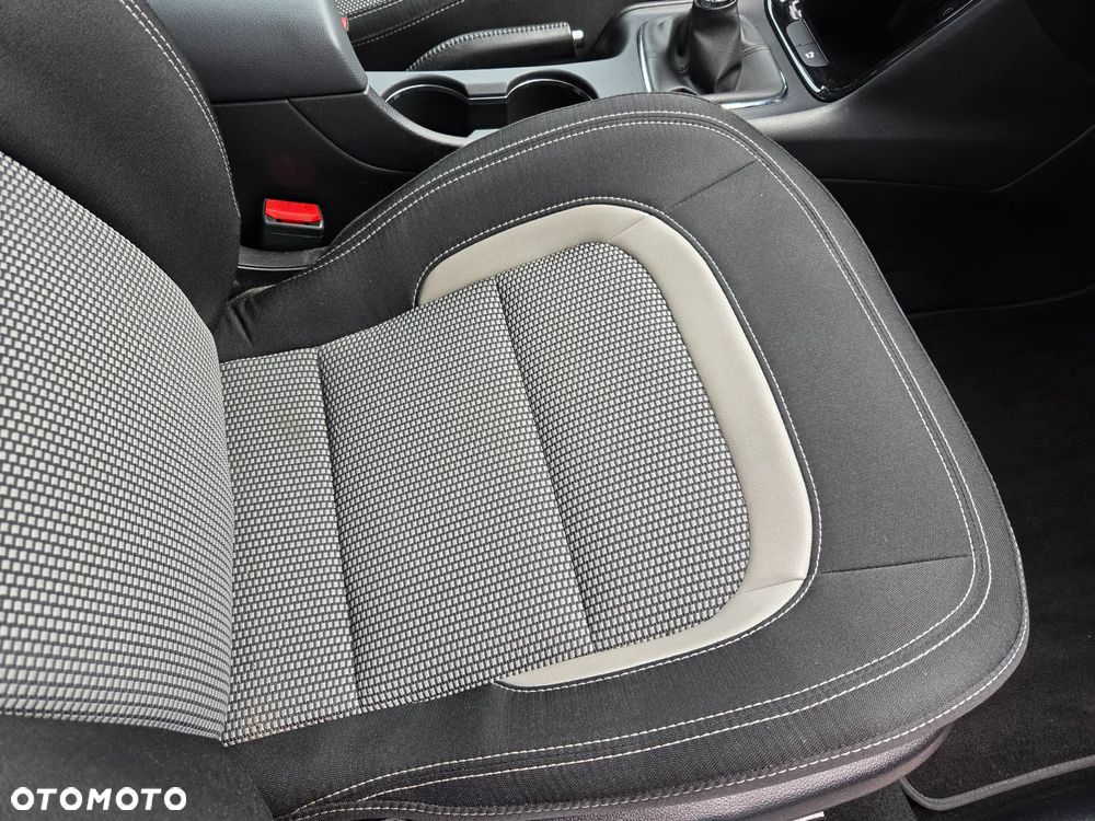 Kia Ceed 1.6 CRDi 136 ISG Platinum Edition - 16