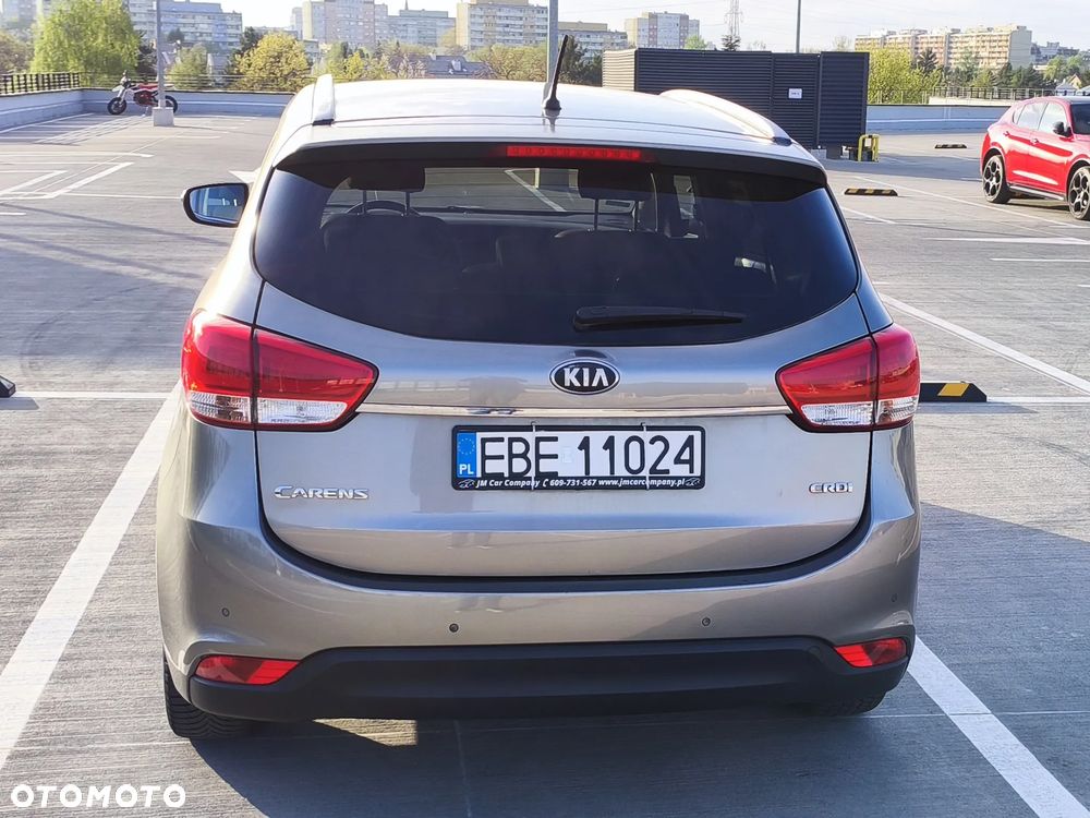 Kia Carens - 6