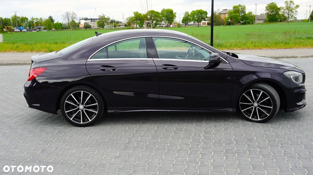 Mercedes-Benz CLA 180 AMG Line - 23