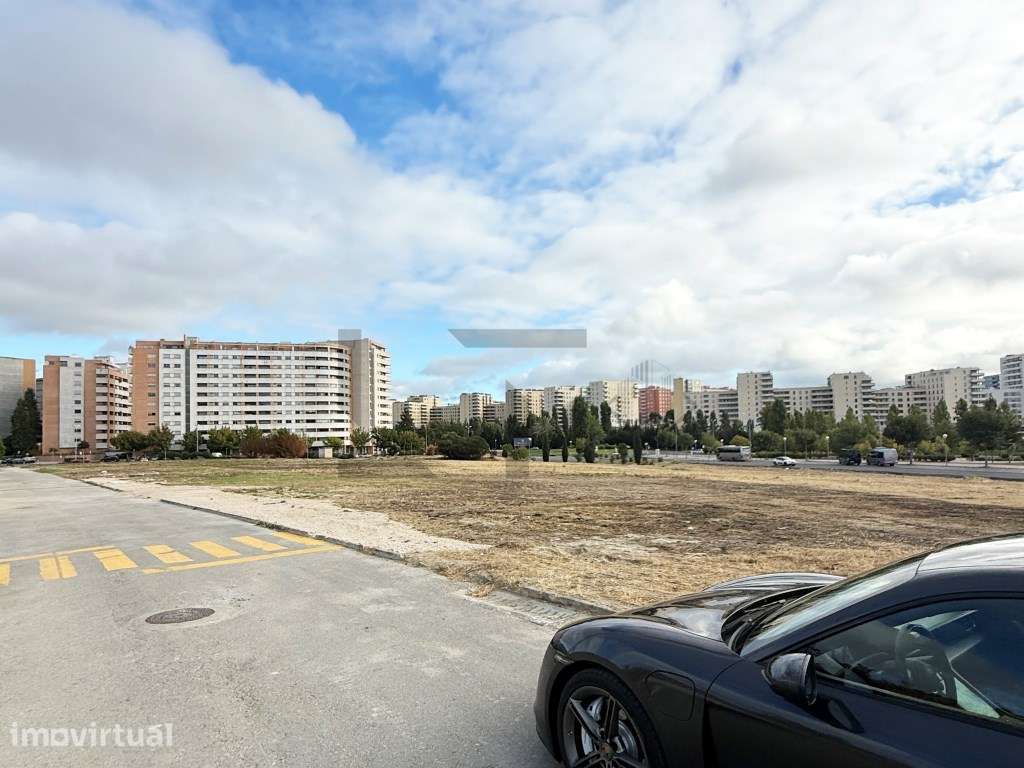Terreno Urbano p/ Construção de Prédio, para Venda na Alta de Lisbo... - Grande imagem: 2/4