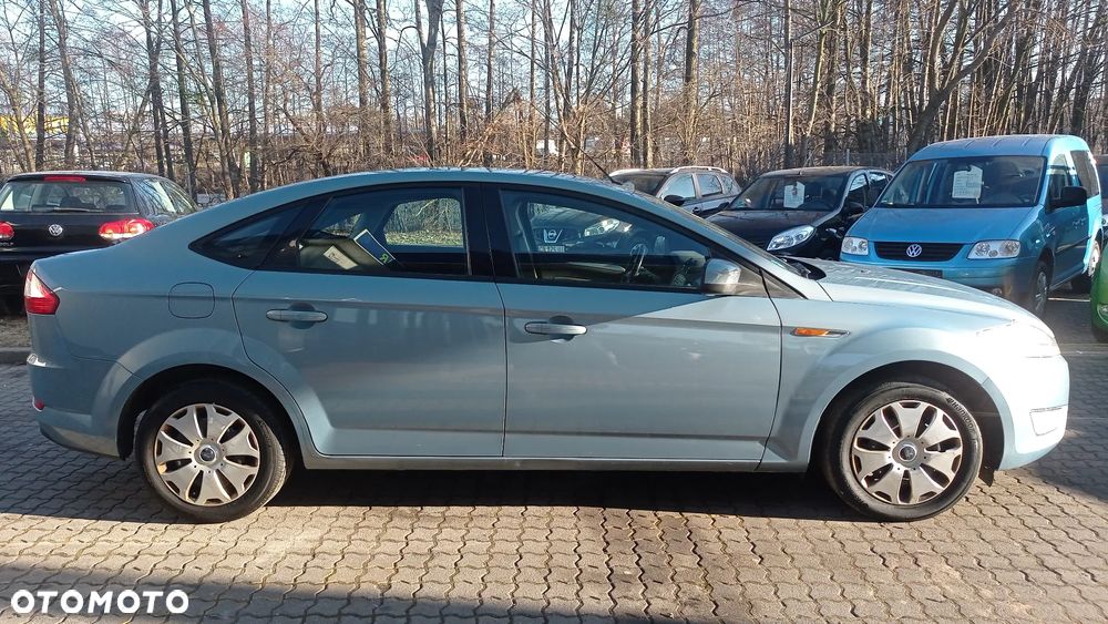 Ford Mondeo 1.6 Titanium - 24