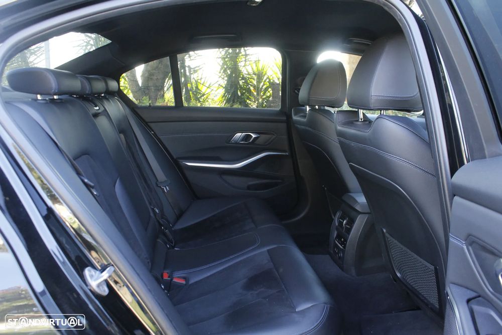 BMW 330 e Pack M Auto - 24