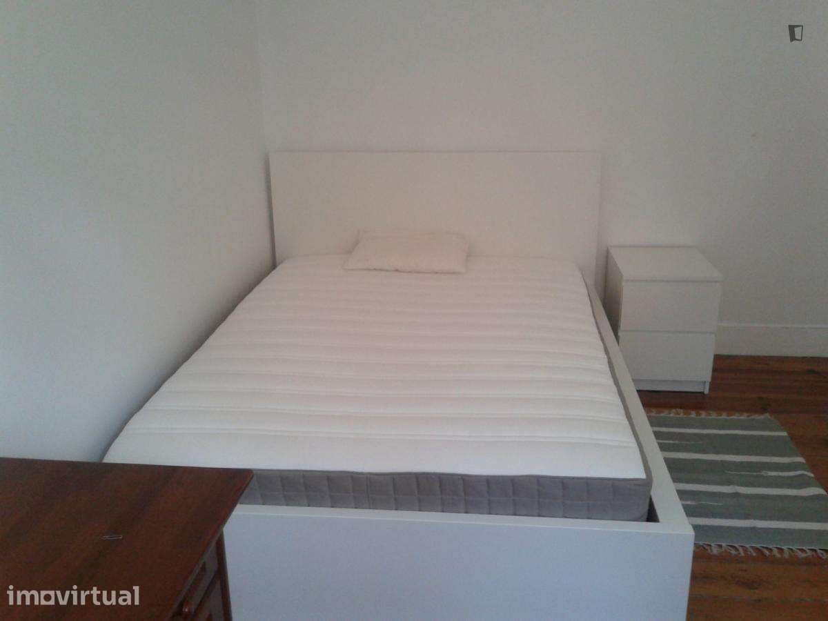 Quarto - localizado em Xabregas Lisbon - Grande imagem: 2/11