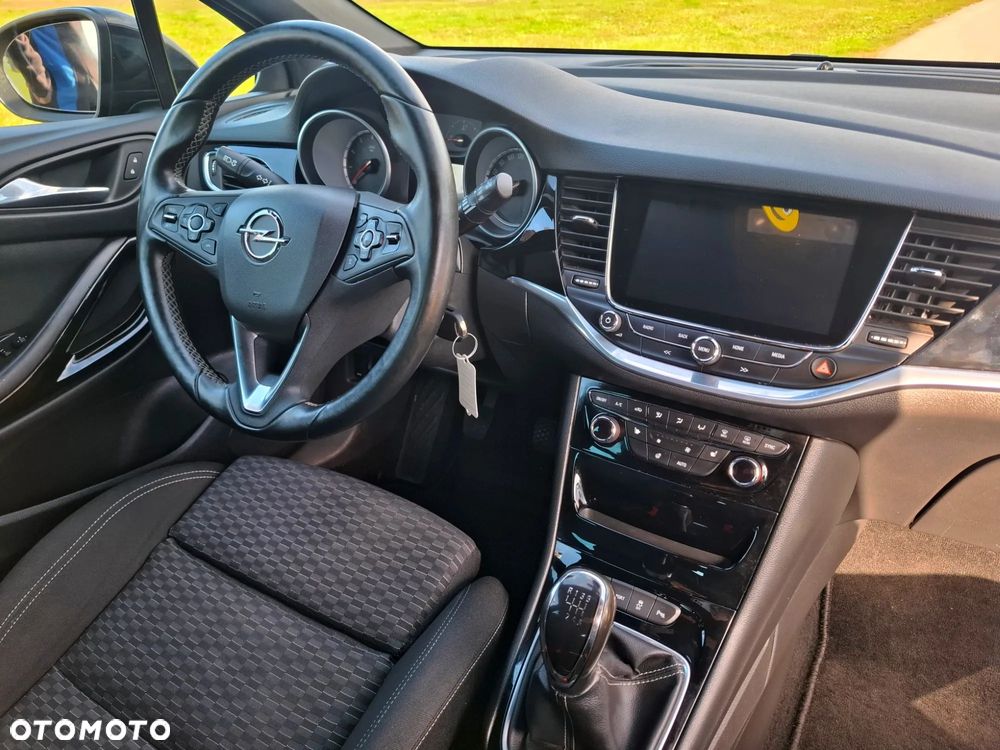 Opel Astra 1.4 Turbo Start/Stop Dynamic - 24