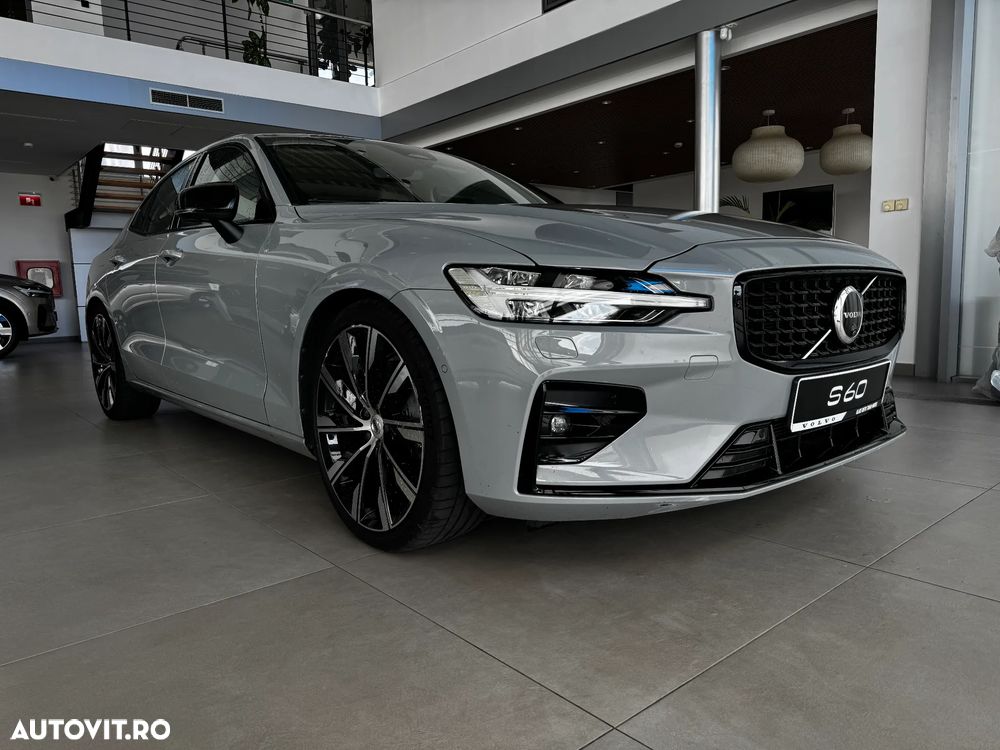 Volvo S60 B5 MHEV AT AWD Ultimate Dark - 3