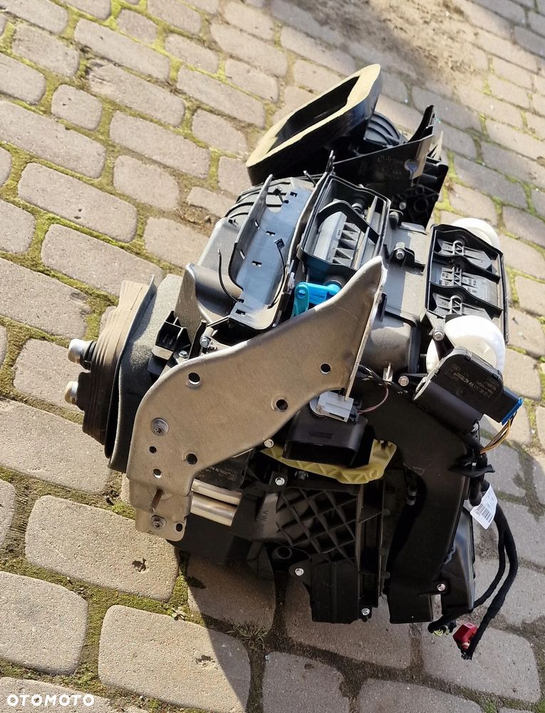 NAGRZEWNICA KOMPLETNA 8P1820003Q AUDI A3 8P LIFT 1.4 TSI - 4