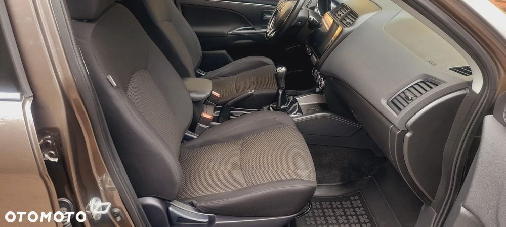 Mitsubishi ASX 1.6 Invite - 11