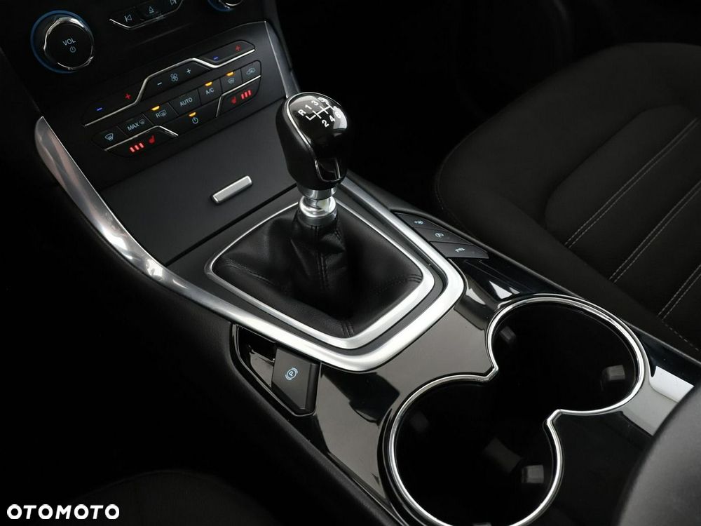 Ford Galaxy 1.5 EcoBoost S&S TITANIUM - 30