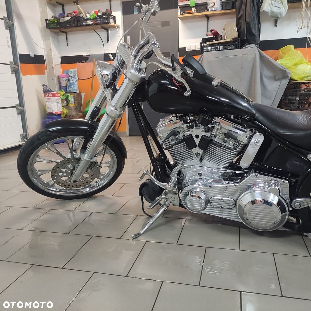 Harley-Davidson Softail - 1