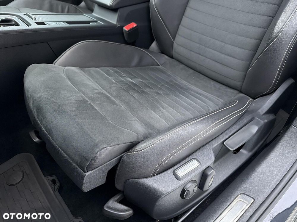 Volkswagen Passat - 14