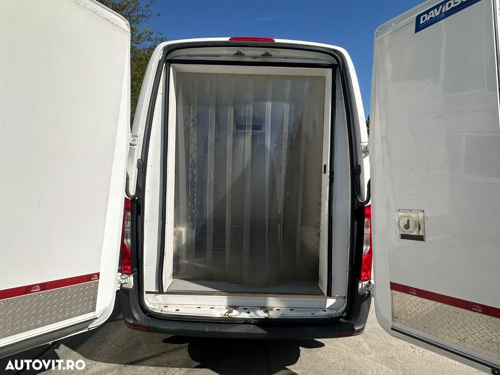 Mercedes-Benz Sprinter - 9
