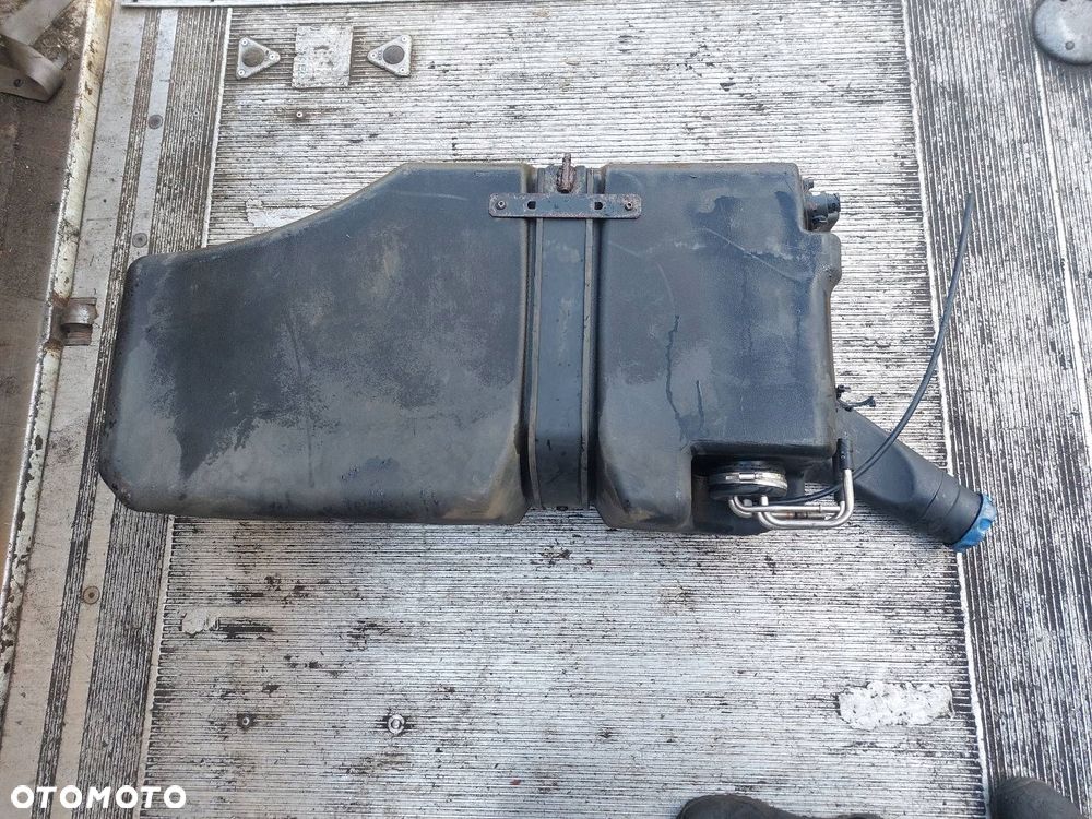 ZBIORNIK BAK ADBLUE RENAULT MAGNUM 460 DXi EURO 5 - 3