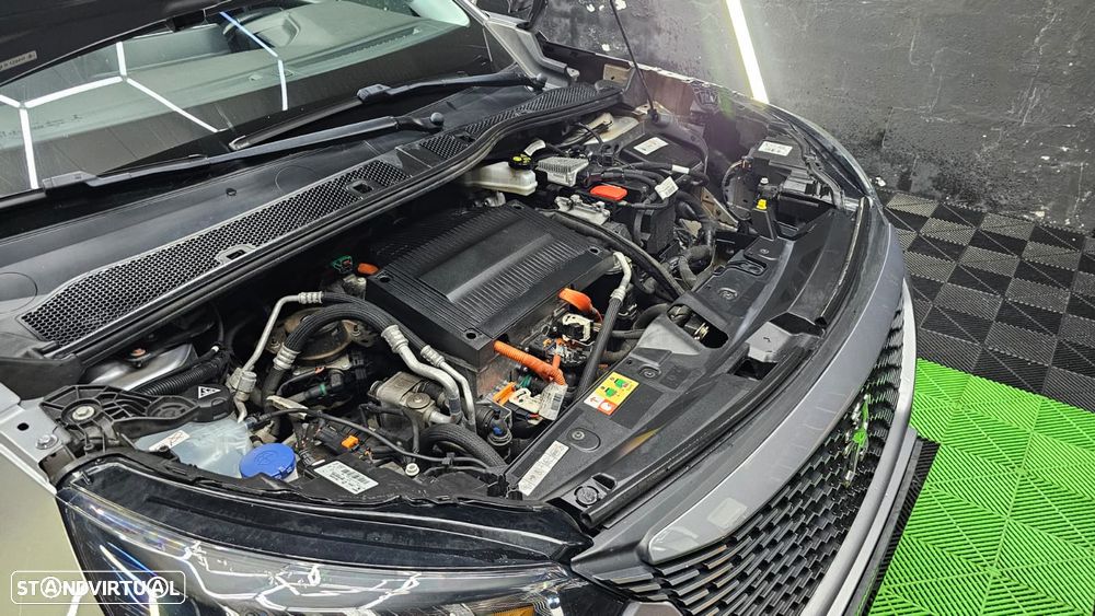 Peugeot e-2008 Allure - 13