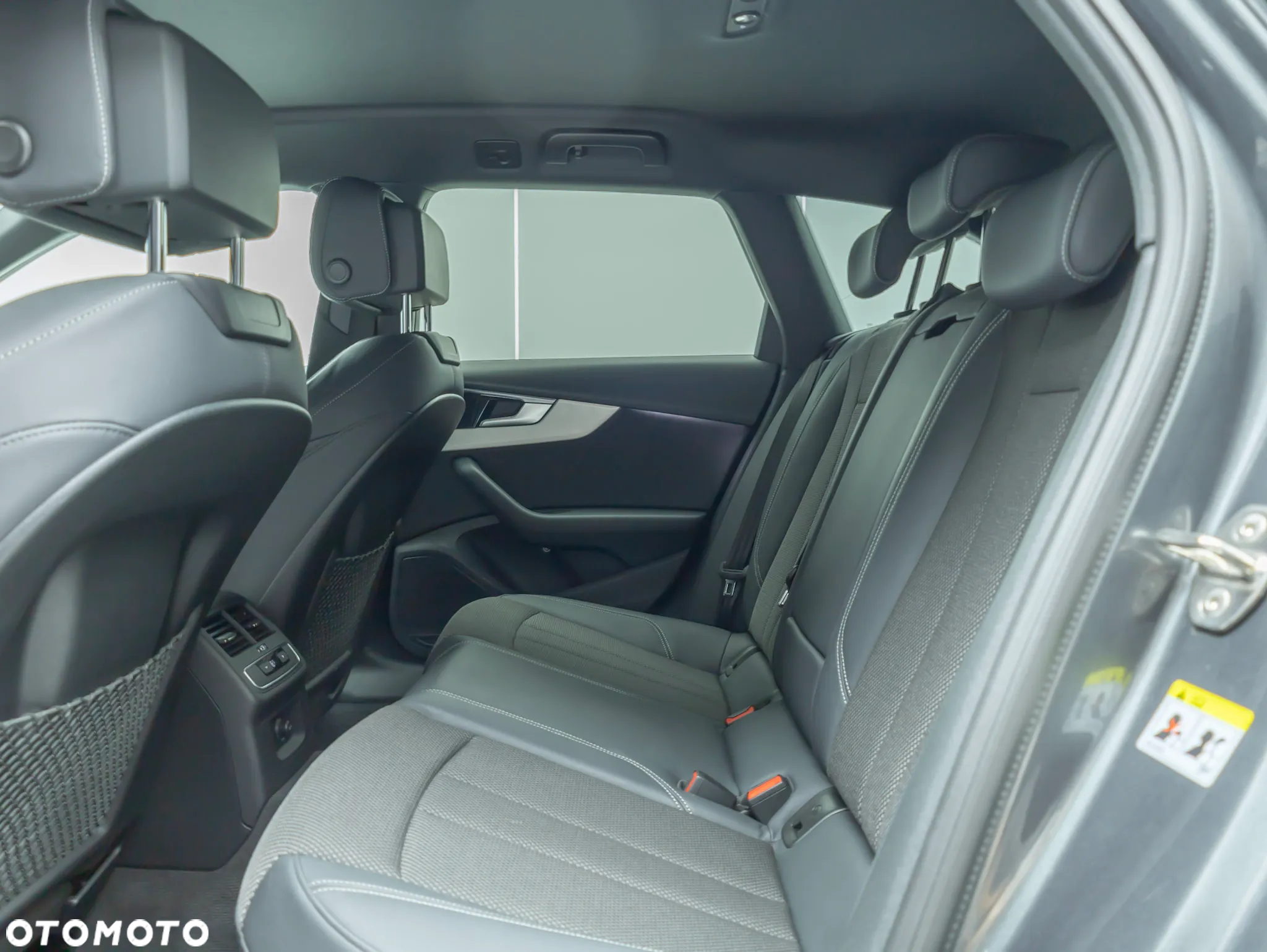 Audi A4 Avant 40 TDI quattro S tronic S line - 24