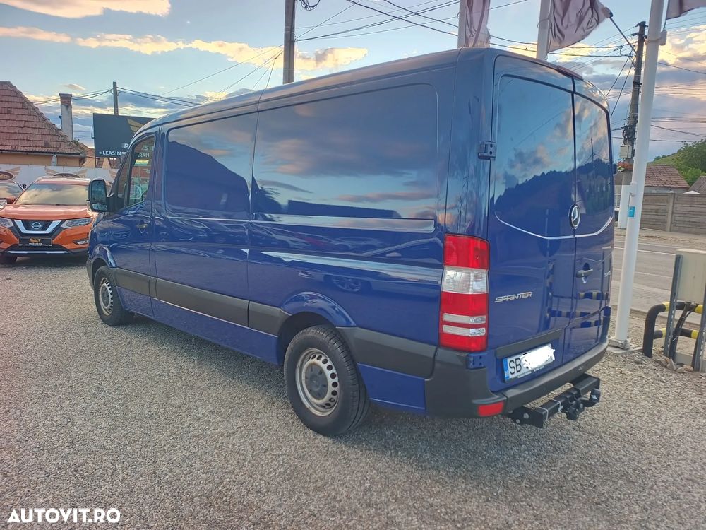 Mercedes-Benz Sprinter - 4